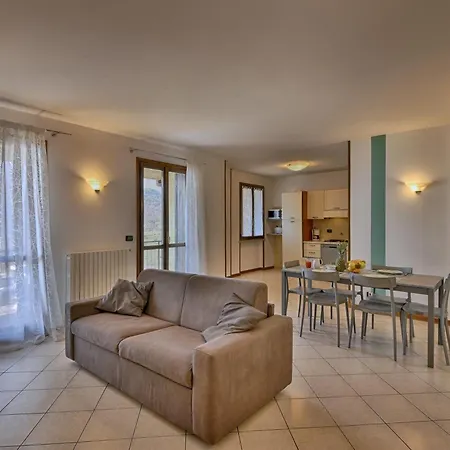 Le Coste View 1 & 2 *