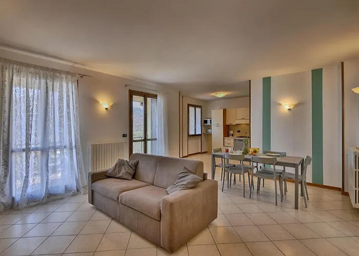 Le Coste View 1 & 2 *